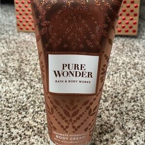 Bath & Body Works ‘Pure Wonder’ Body Cream 8oz